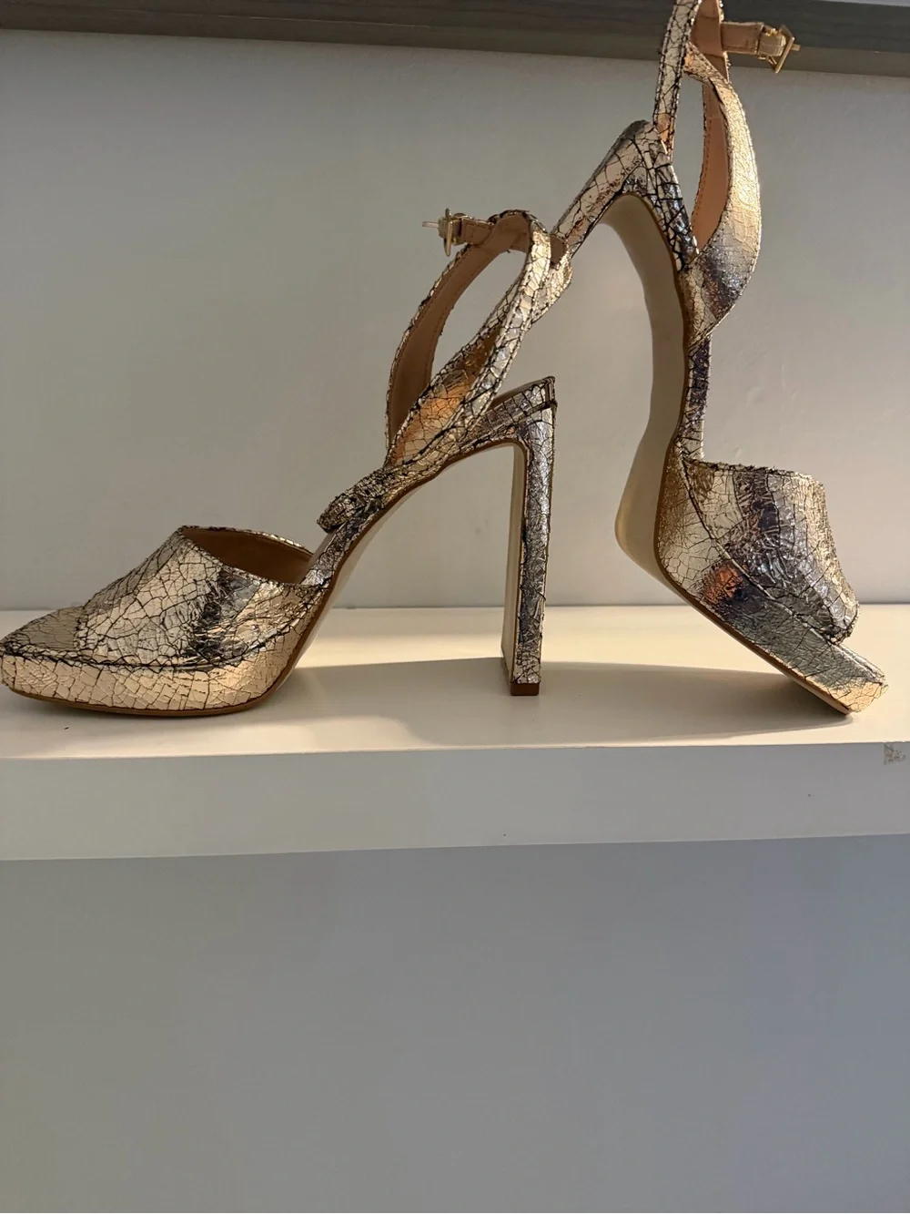 Steve Madden Rose Gold Metallic Crackle Platform Sandal